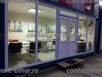 vand container maritim